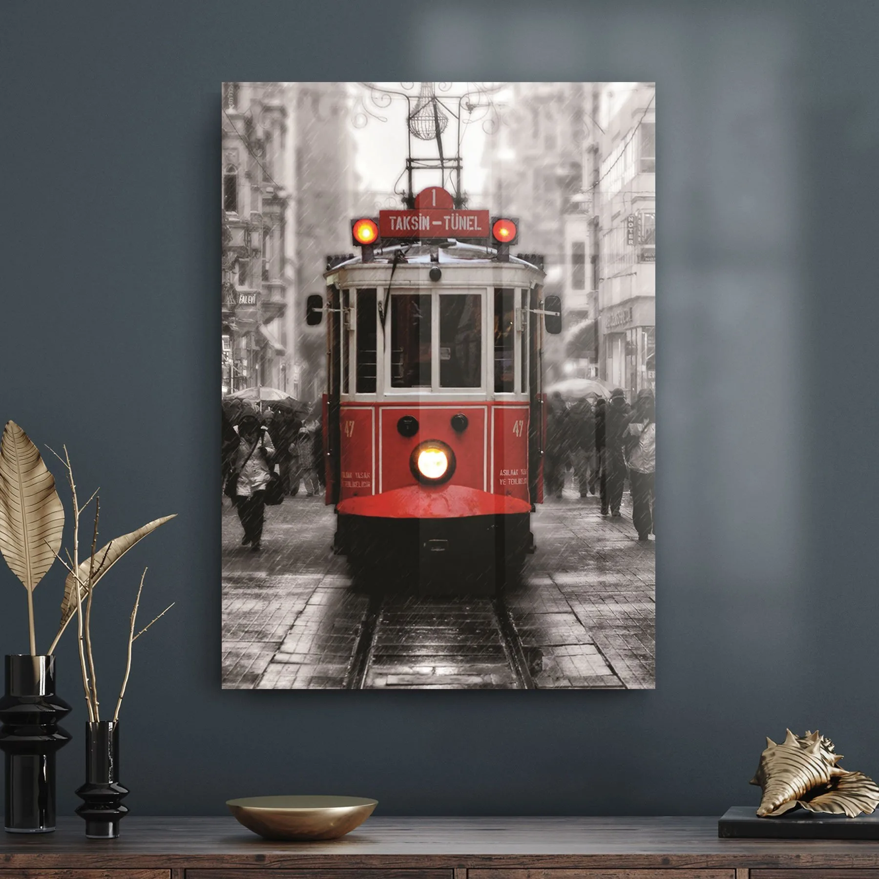 Decovetro Tramvay Şehir Manzarası Cam Tablo 70x100 cm