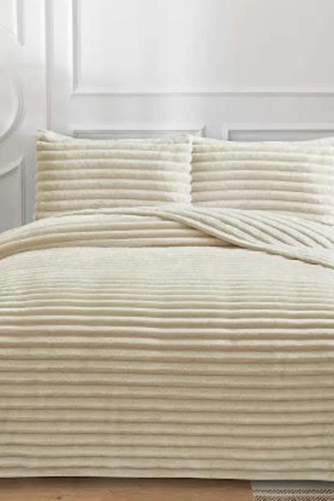 Eterna Peluş Tek Kişilik 180x240 Cm Yatak Örtüsü Bej