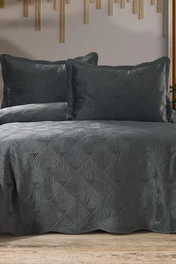 Arzen Nakışlı Kadife Çift Kişilik Yatak Örtüsü 250x260