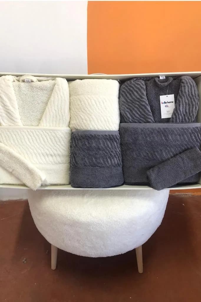 Zebra 8 Parça Aile Bornoz Takımı