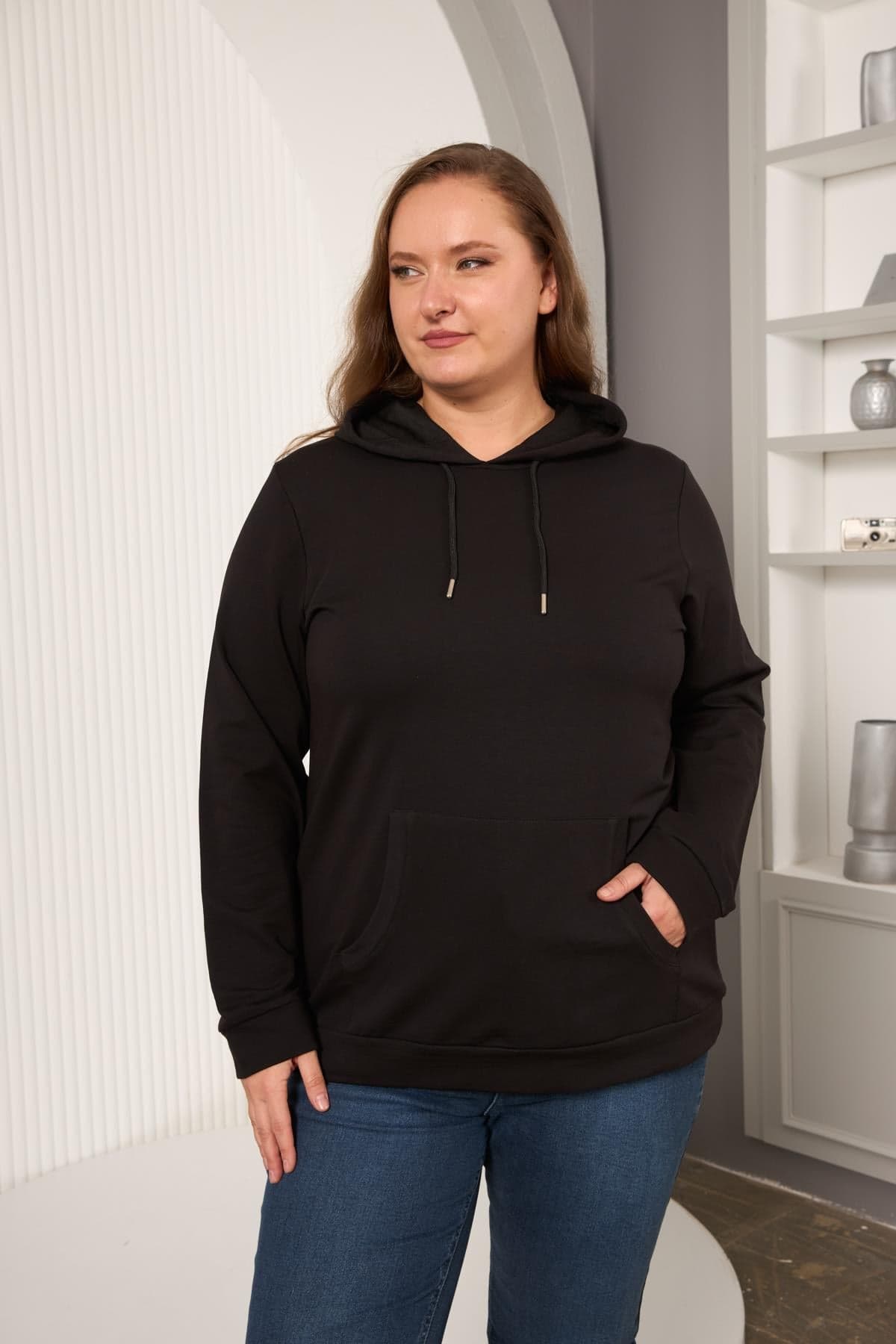 Kapşonlu Büyük Beden Siyah Sweatshirt