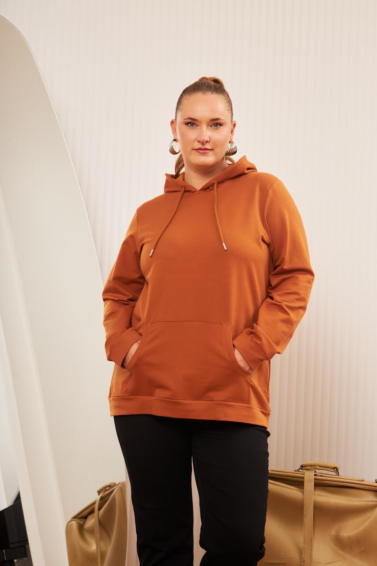 Kapşonlu Büyük Beden Camel Sweatshirt