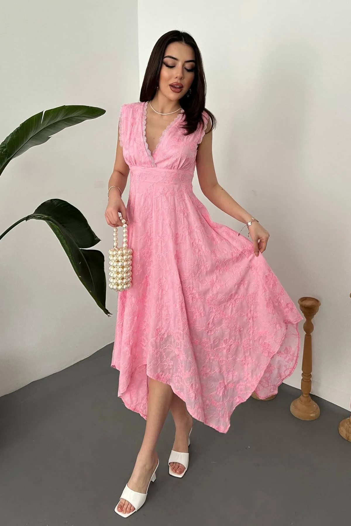 Pembe Brodeli Elbise - Pembe