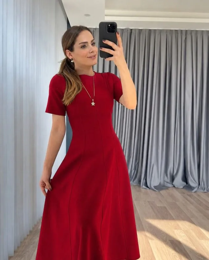 Kadın Kısa Kollu Bisiklet Yaka Maksi Boy Ithal Krep Elbise , 36199 - Kırmızı